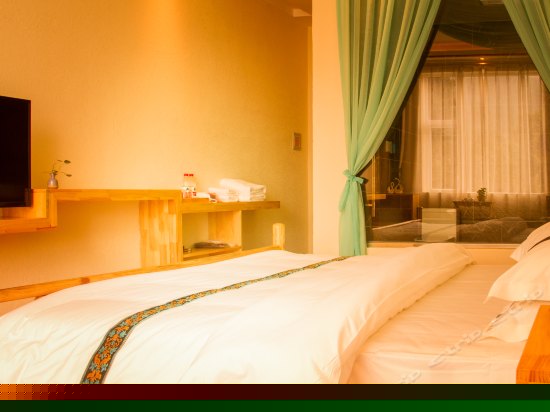 阳光蜜月大床房