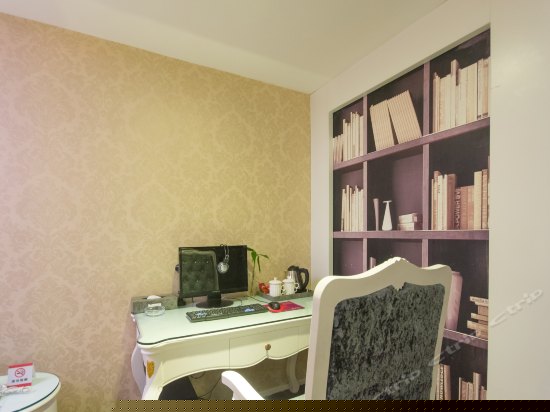 时尚精品圆床房