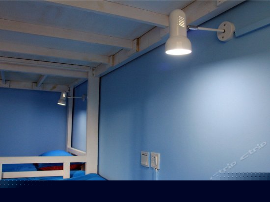 彩色6人间（床位房）