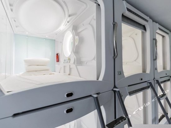 太空舱（竖舱）