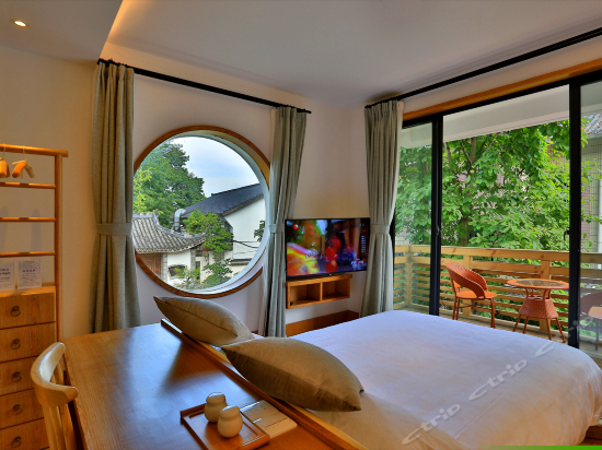中式园景露台大床房