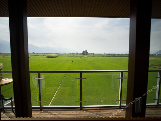 寒露精致田园情侣间