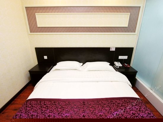 经济大床房(无窗)