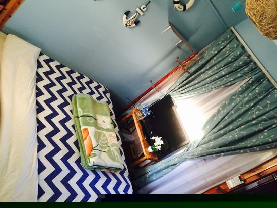 一面湖水大床房