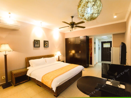 高级海景电脑大床房