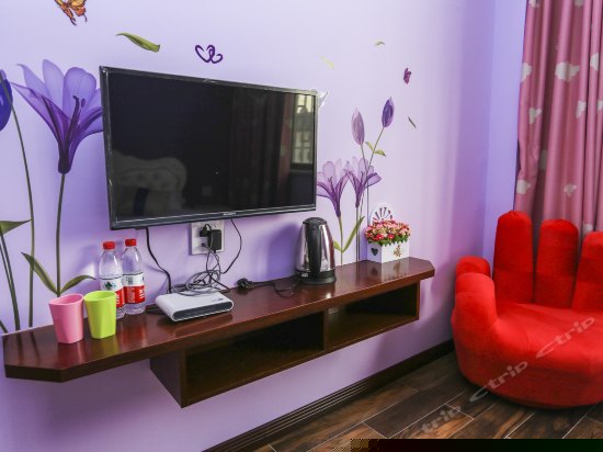 普罗旺斯精品大床房