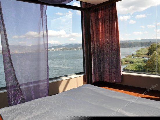 280度风情东南亚大床房