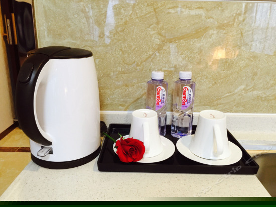 豪华商务大床房