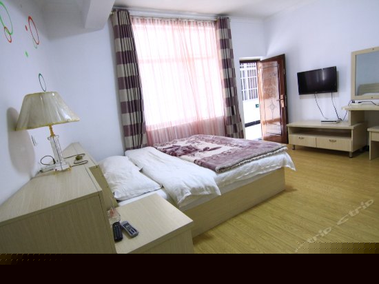 商务电脑大床房