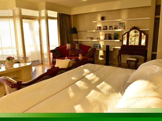 无限豪华海景套房302号房