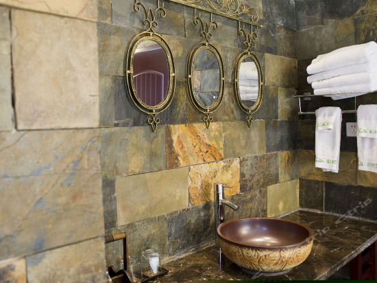 双面海景大床房