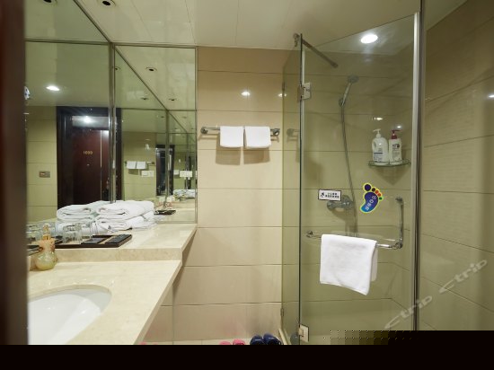 浪漫主题大床房