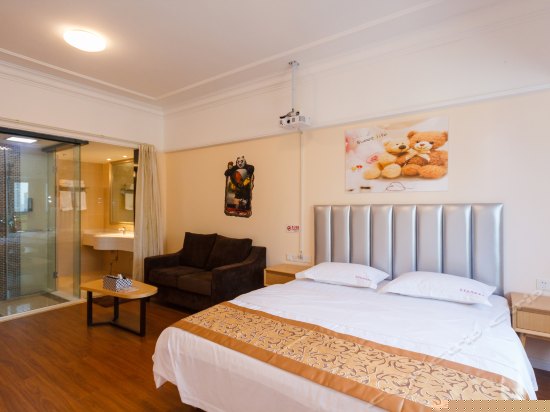 零度时尚大床房