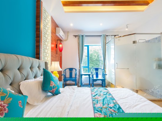 东情西韵主题大床房