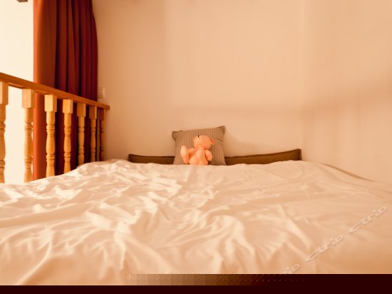 Loft复式庭院阳台四人间