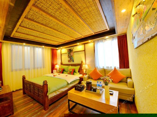 花园浪漫大床房