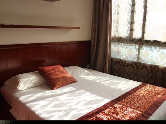 豪装园景三房两厅双阳台套房