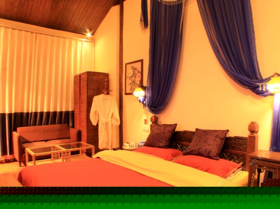 二楼温馨中式大床房