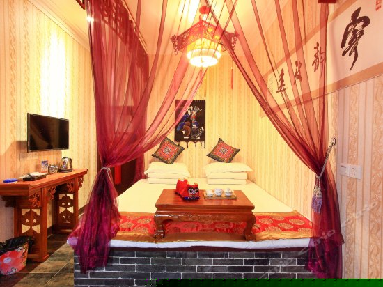 明清富贵土炕房