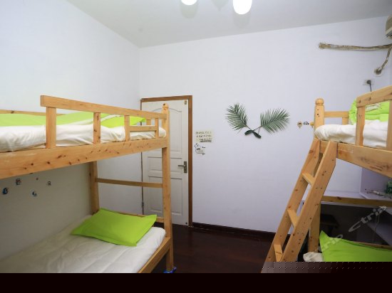 男生4人间（床位）