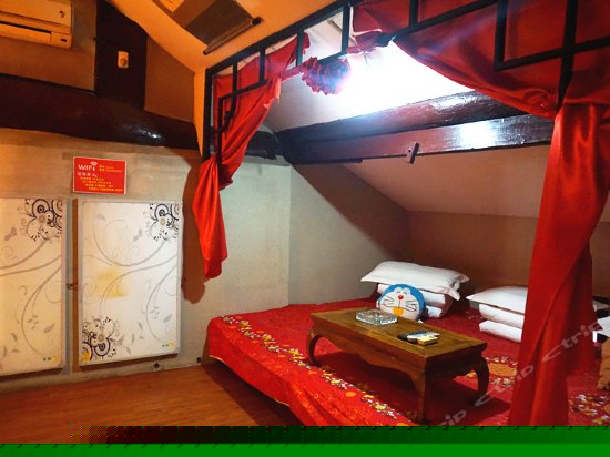 明清绣楼大床房