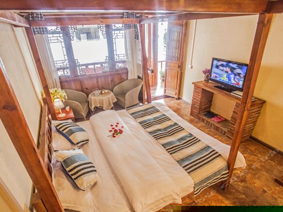 情缘豪华大床房