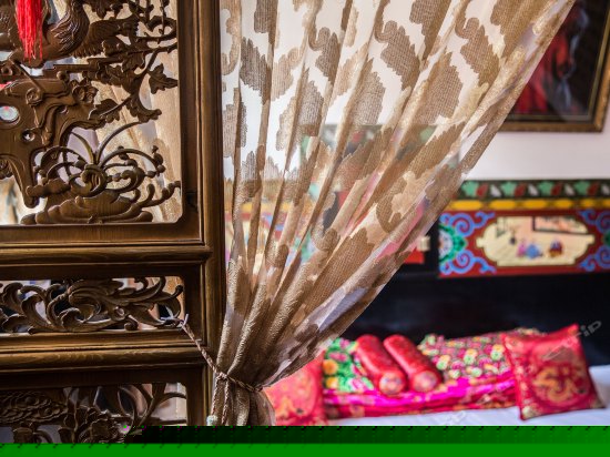 豪华龙凤民俗土炕房