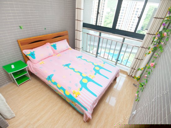 精装修园景三房一厅