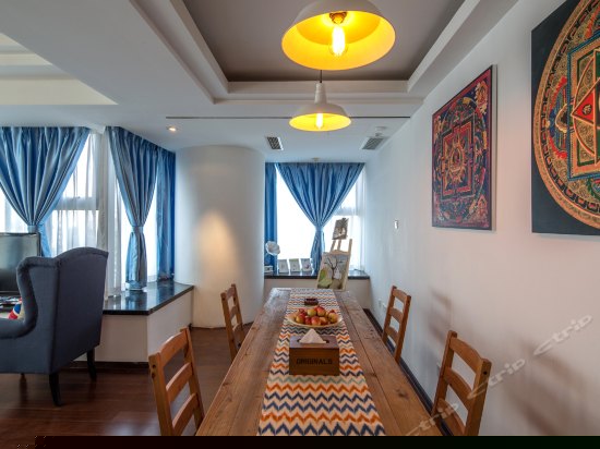 逸空间豪华四人套房