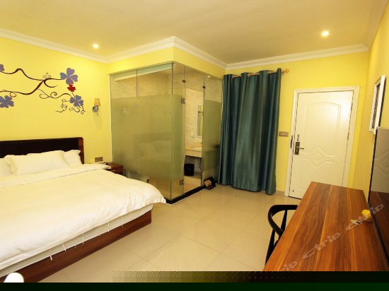 罗曼蒂克浪漫大床房