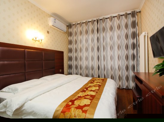 豪华商务大床房