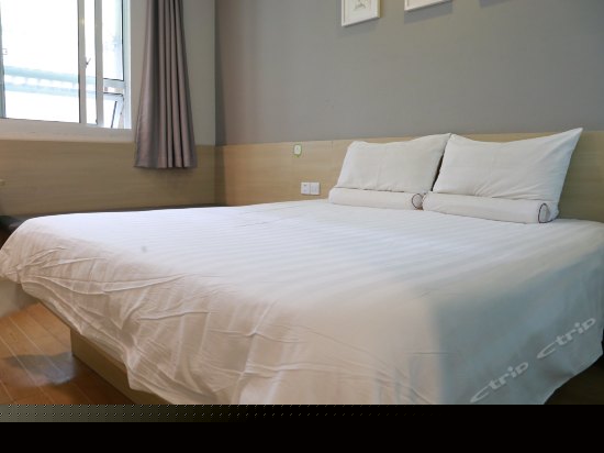 零压高级大床房