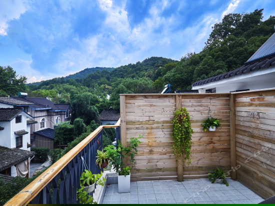 山景露台亲子房