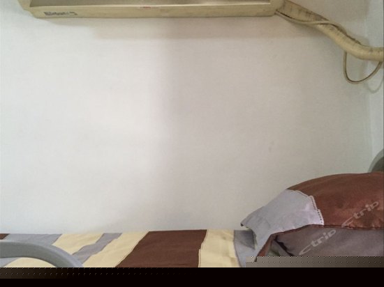 男生六人间（床位）