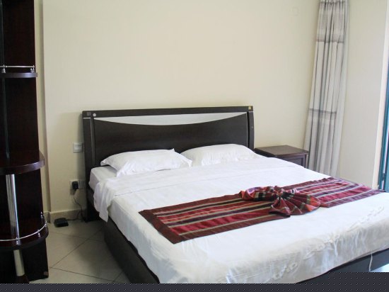 豪华园景大床房