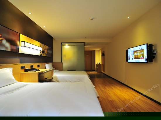 iu Bigger(B格双床房)