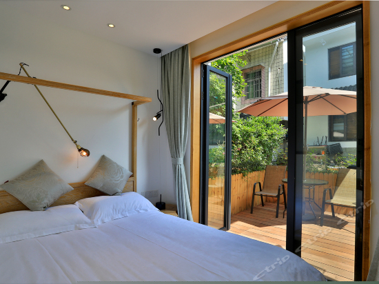 中式庭院大床房