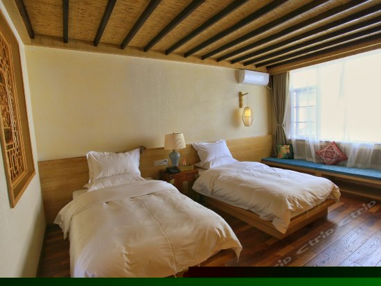 侧幽静海景双人间