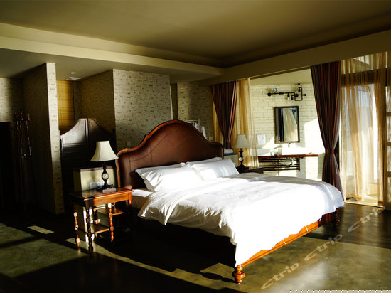 暗香-复古豪华大床房