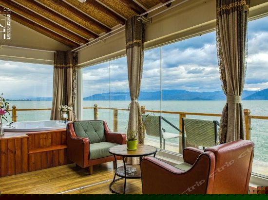 270°亲海独立阳台海景大床房