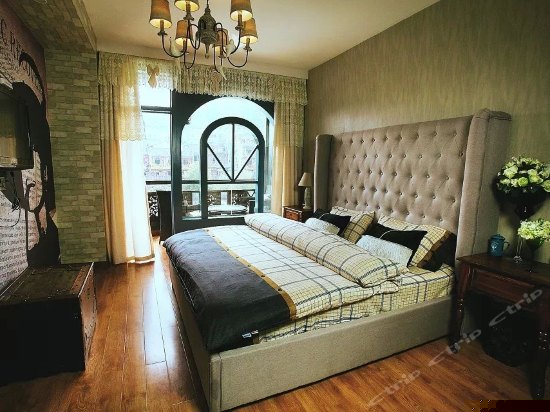 蒂凡尼早餐（江景阳台大床房）