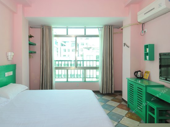 阳光舒适大床房