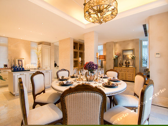 独栋5居室湖景别墅