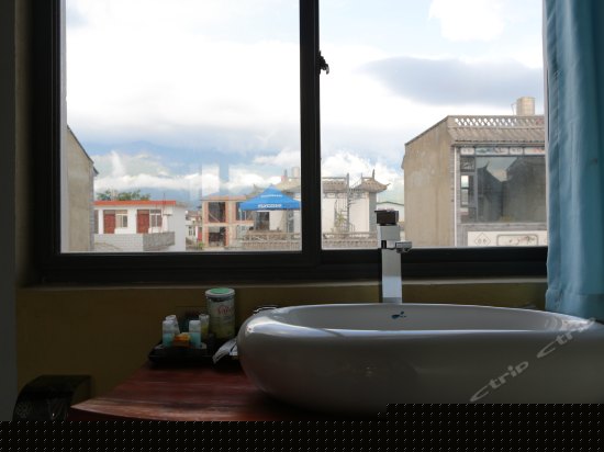 迷你山景海景大床房