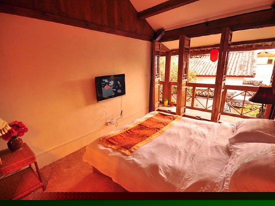 黑蝶贝--观景阳光大床房202