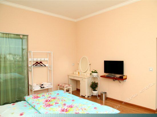 绮罗香田园风光商务套房