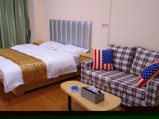 零度时尚大床房