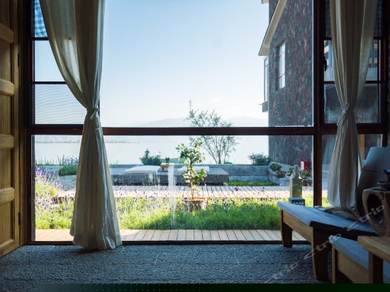 月吟海景豪华大床