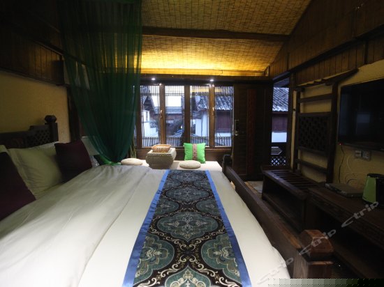 花弄影阳光大床房