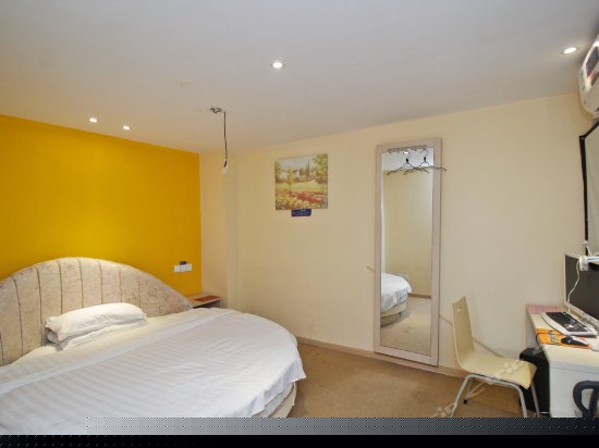 豪华圆床房(无窗)